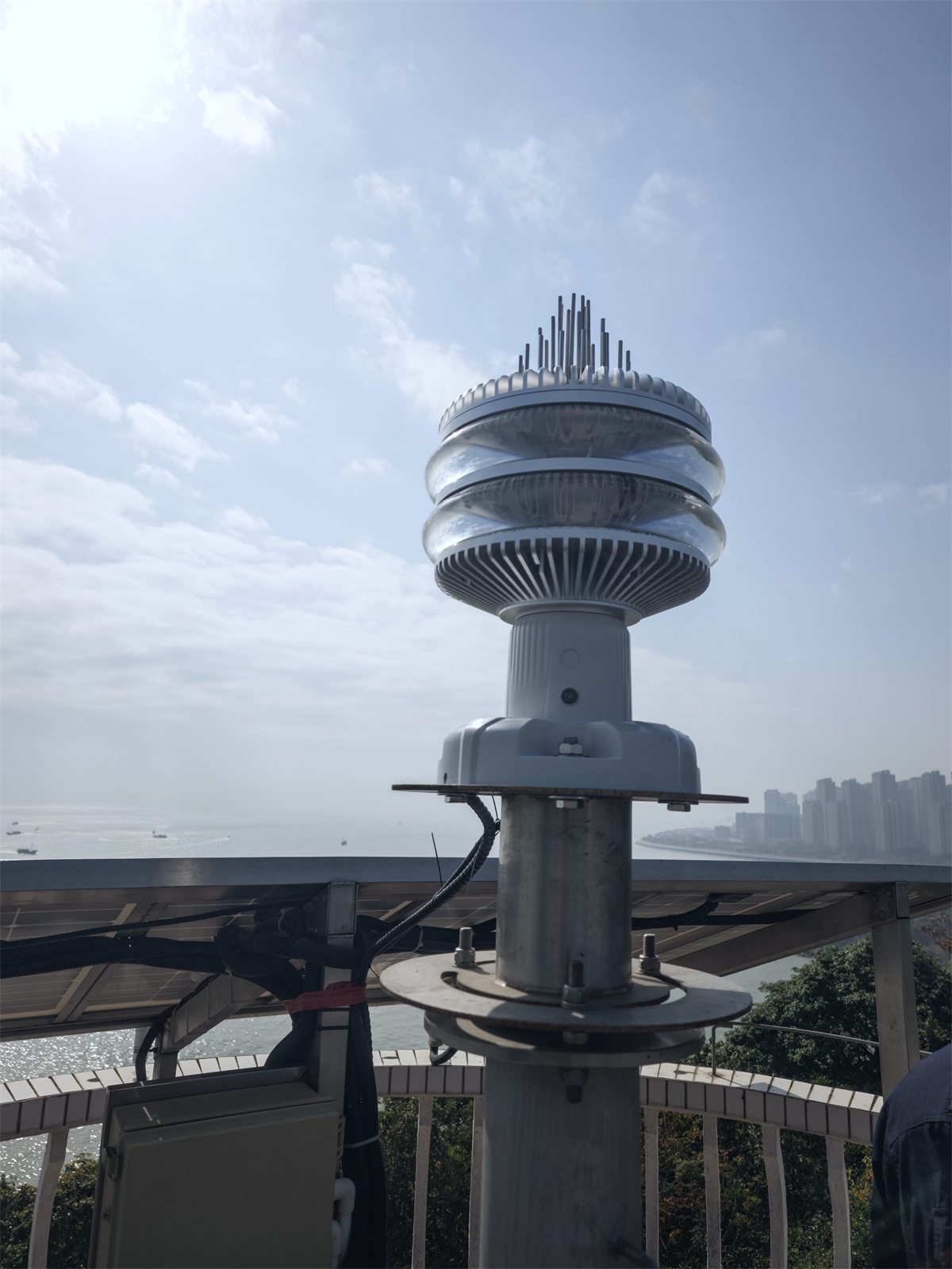 高射程航标灯器